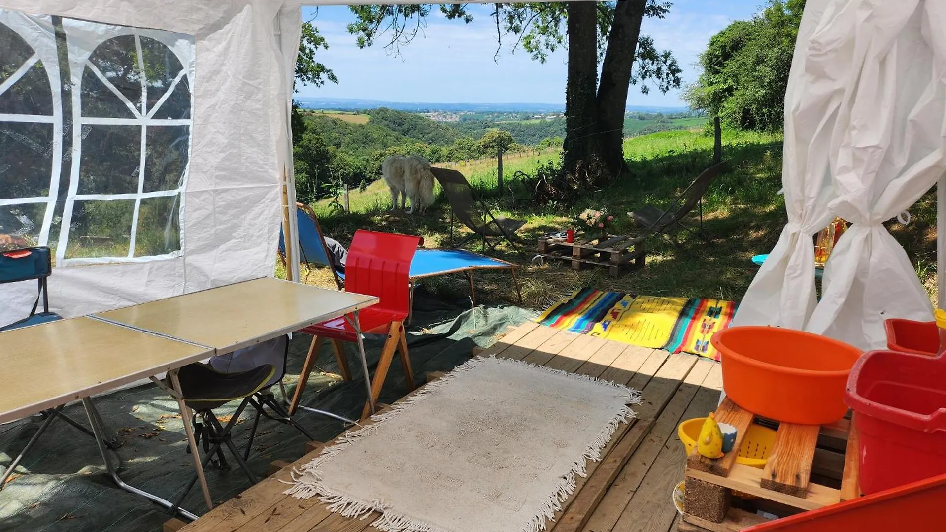 Campsite Atypique Combi Hotel Teillet  France